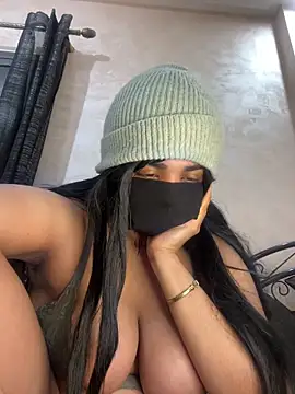 Nabila-hanouna webcam