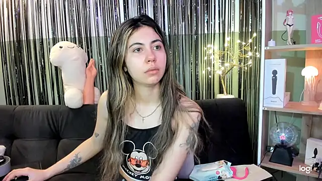 lilly_sweett - Lilly_sweett's free webcam - UK Sex Cams