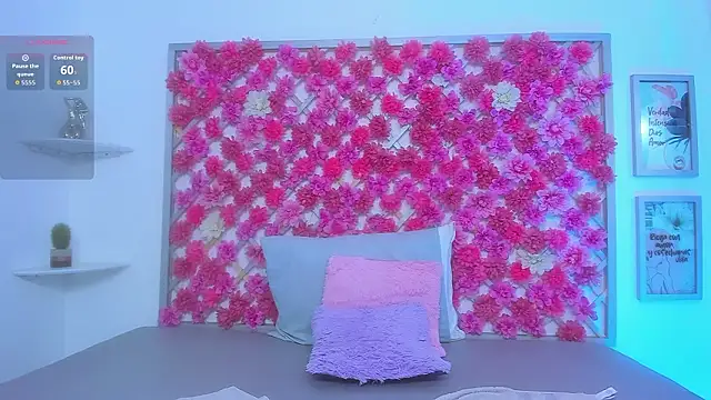 Live cam of emmyrouse_ from  | Watch me live!