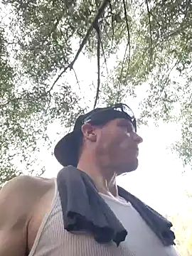 415cali925 (Ask my age) - Show my ass to a stranger