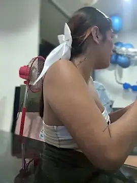 Kaily_Sweet16 webcam