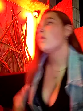 katty_42 (F teen) - Masturation in public