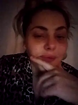 larissebelle - LarisseBelle's free webcam - UK Sex Cams