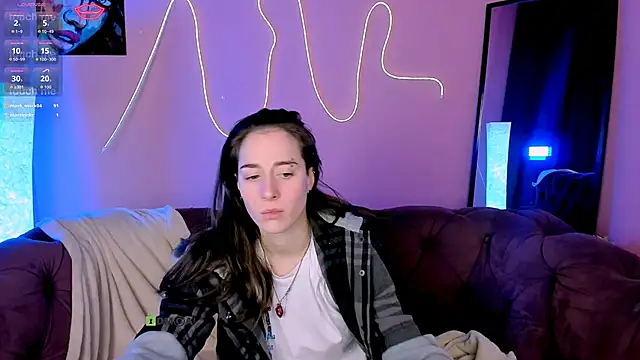 khloebeauty (Ask my age) - flash ass