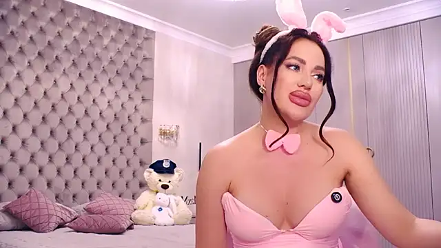 tianaposh - TianaPosh's free webcam - UK Sex Cams