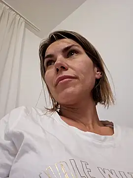 FeliciaKrige webcam