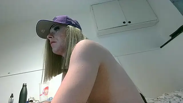 youngblondetwink webcam