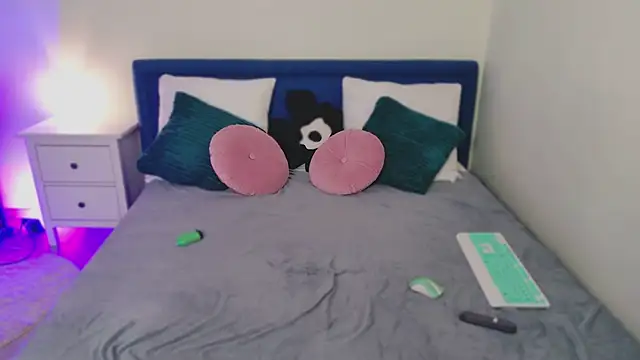 kim_redd - Kim_Redd's free webcam - UK Sex Cams