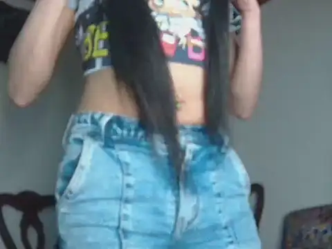 Scarlett_crastrawberry webcam