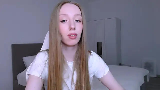 Luna_insniity webcam