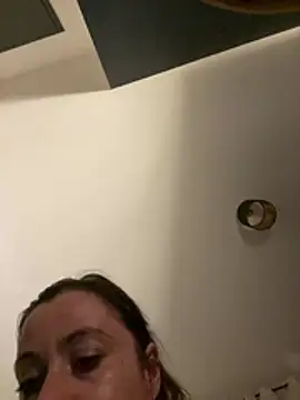 Lyannabuena69 webcam