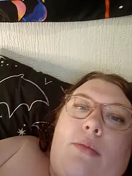 Sexycurvyemilyy webcam