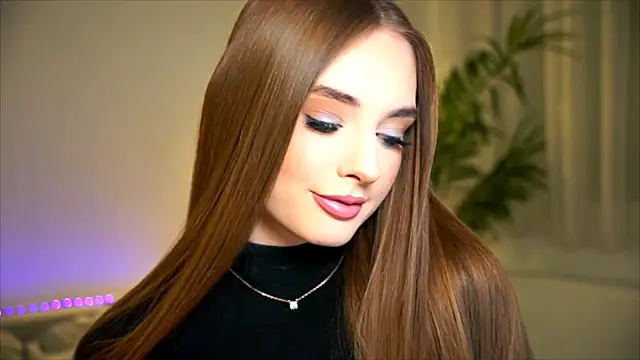 petitegonwiild live sex cam