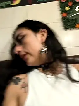 Lila_Desiree live sex cam