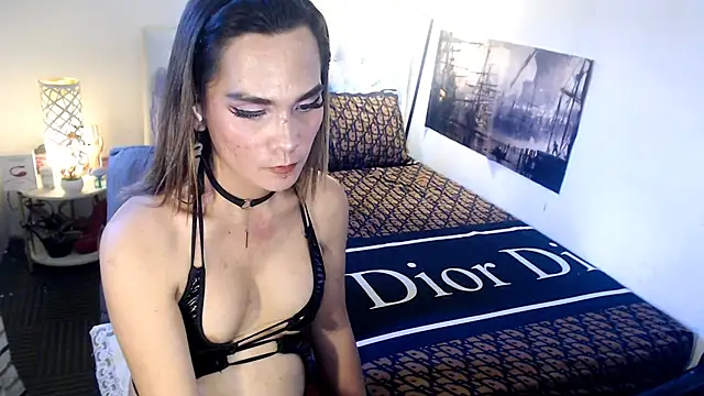 NinaDOM4CUM webcam