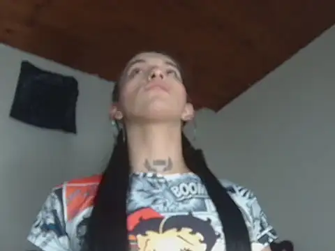 Scarlett_crastrawberry webcam