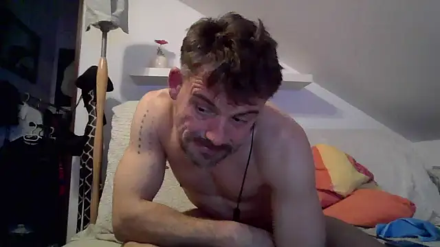 Live gay cam of Cambitchboy from de | Let’s chat live!