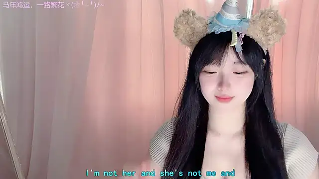 美女LovelyXiaoYi在线直播