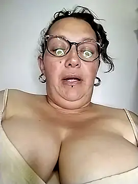 _Saraqueen live sex cam