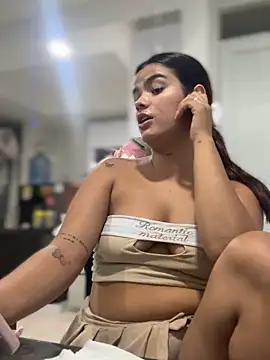 Kaily_Sweet16 webcam