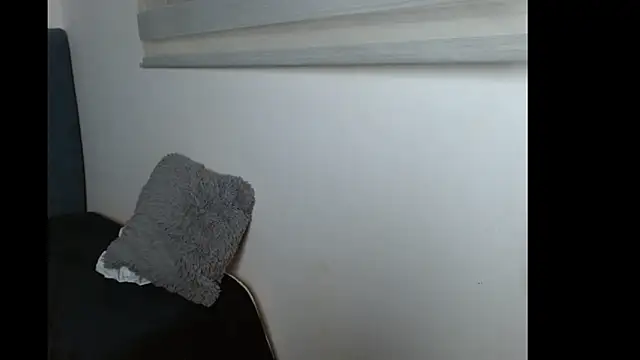 sweet_kitty_05 - Sweet_kitty_05's free webcam - UK Sex Cams