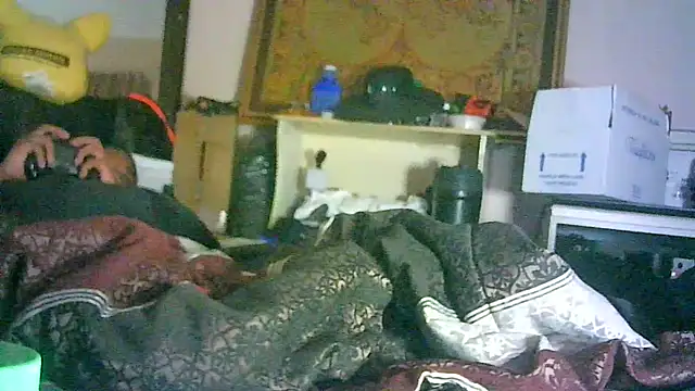 ON3YOULLN3VER_FIR3 webcam