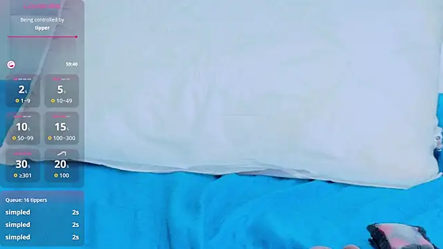 curvybuffgirllll webcam