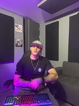 xxxtreme_master7 - Xxxtreme_master7's free webcam - UK Sex Cams