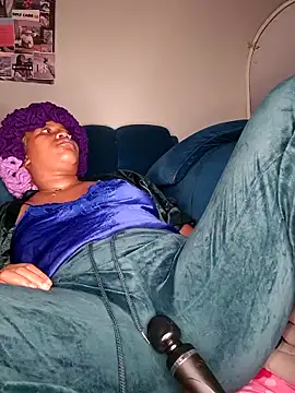 squirtqueen222 - SquirtQueen222's free webcam - UK Sex Cams