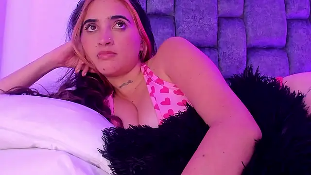 Violet_Miller01 webcam