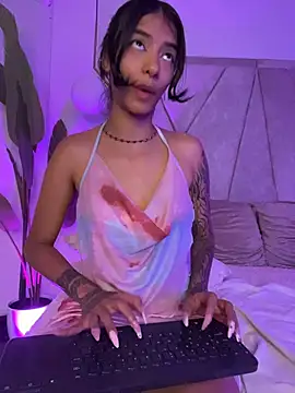 TweetiePieXXX webcam