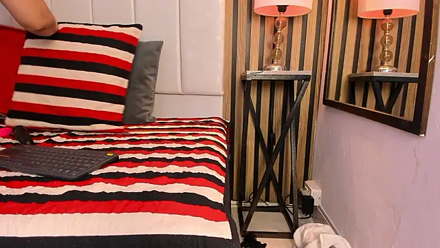 Carlotta_de_velour webcam