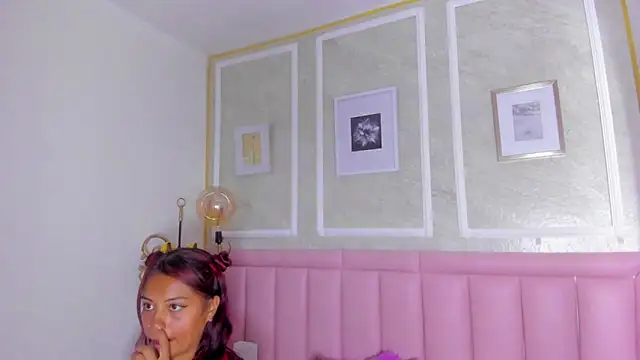 HoollyHendrix webcam