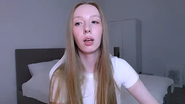 Luna_insniity webcam