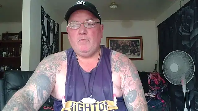 KINKYBLUEYES69 webcam