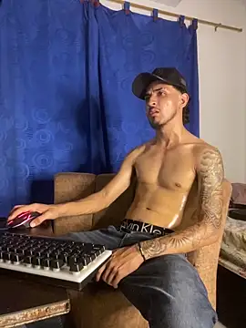 Kriss_Edwards webcam