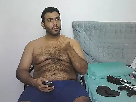 AlphaLatinoBear webcam