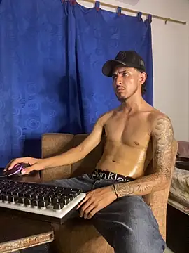 Kriss_Edwards webcam