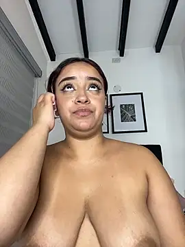 NaughtyNinnaXXX webcam