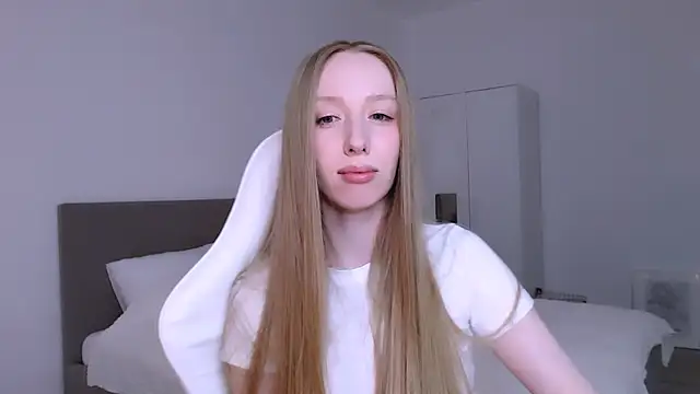 Luna_insniity webcam