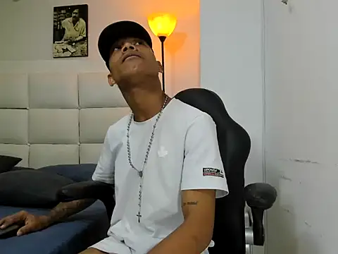 emanuel_23cm live sex cam