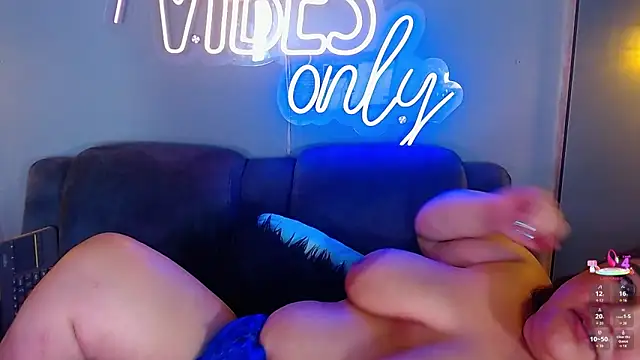 mia_lyssy - MIA_lyssy's free webcam - UK Sex Cams