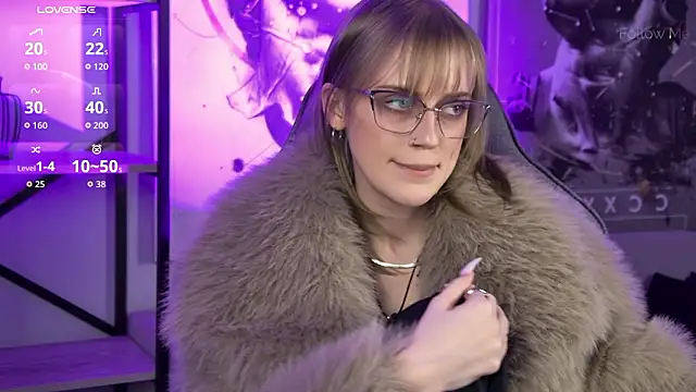 KiraMontoya live sex cam