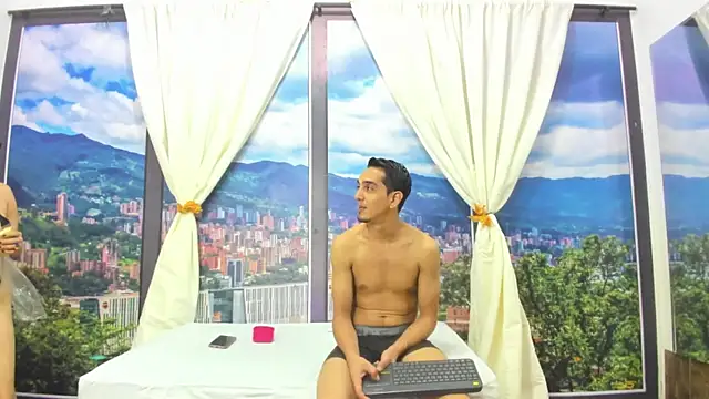 JohanaAndMiller webcam