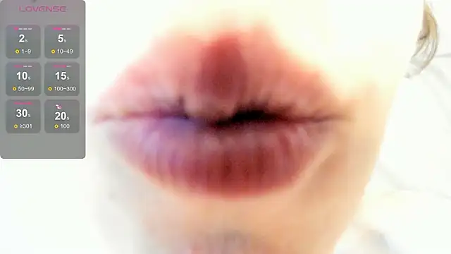 AvenGlow live sex cam