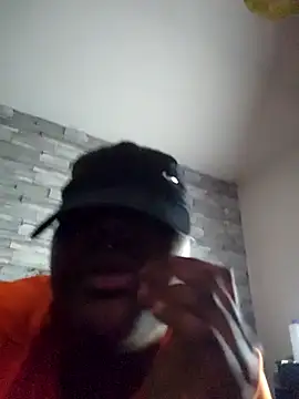 curvy-niaxx - Curvy-NiaXX's free webcam - UK Sex Cams