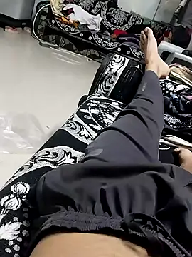 hunter_bull_size_07 - Hunter_Bull_size_07's free webcam - UK Sex Cams