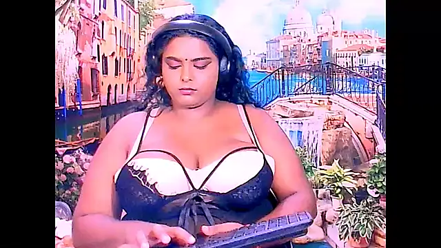 Indianfairy99 webcam