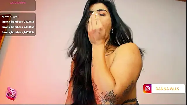 dannawells (F milf) - DILDO + DOMI AND FUCK ME !!!