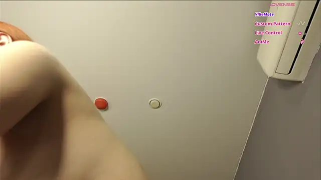 megany (F young) - oil on boobs and close up show ;)